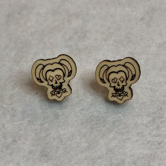 Harley Quinn Skull Wood Stud Earrings - Picture 3 of 4